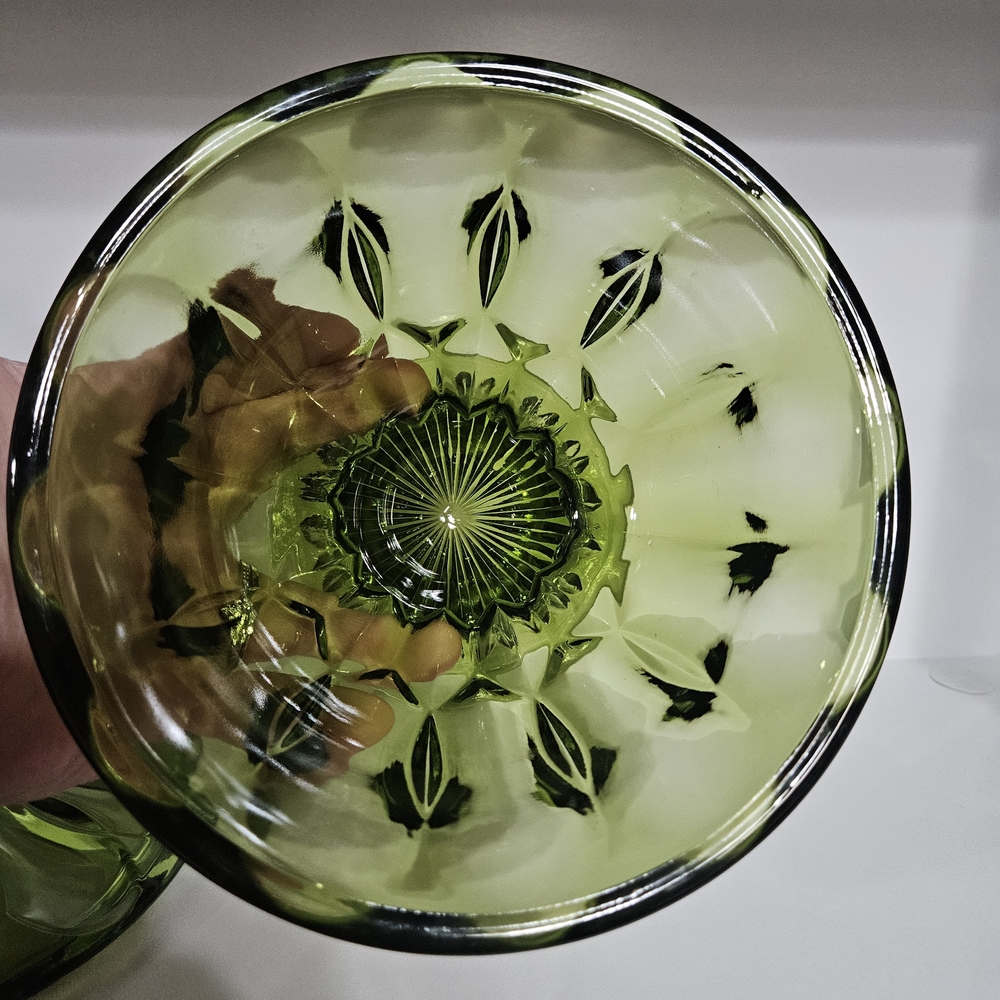 Anchor Hocking Green Glass Covered Candy Dish - Picture 3 of 13